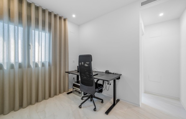Resale - Villa - Orihuela Costa - Orihuela
