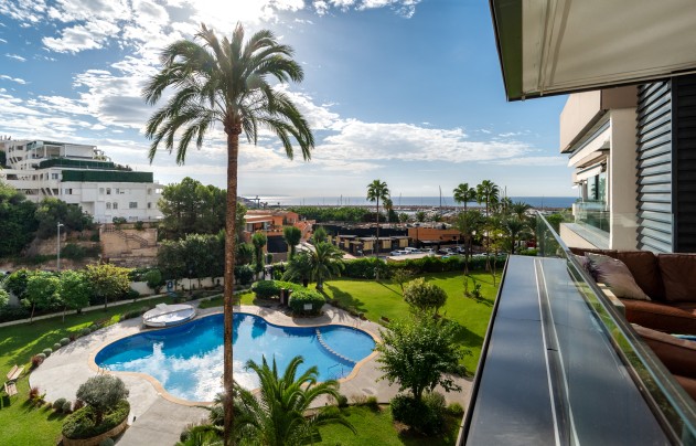 Revente - Apartment - Calvià - Puerto Portals