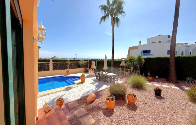 Resale - Villa - Orihuela Costa - Los Dolses