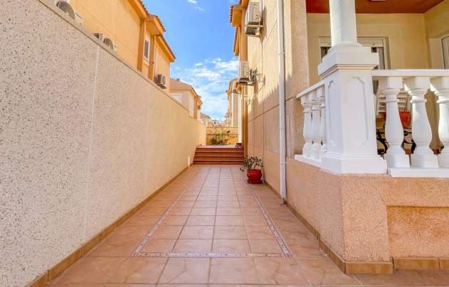 Resale - Villa - Torrevieja - Cabo Cervera