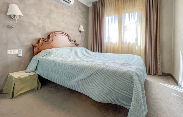 Resale - Villa - Torrevieja - Cabo Cervera