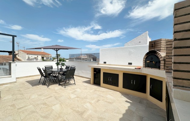 Resale - Townhouse / Terraced House - Torrevieja - Aguas Nuevas