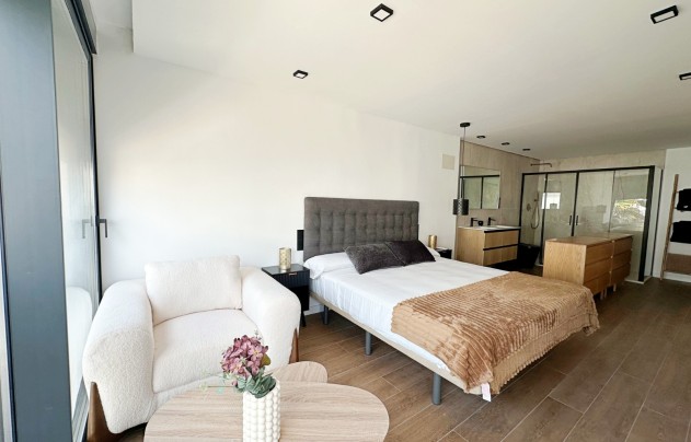 Resale - Townhouse / Terraced House - Torrevieja - Aguas Nuevas