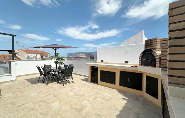 Resale - Townhouse / Terraced House - Torrevieja - Aguas Nuevas