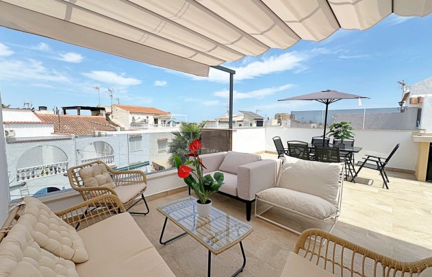 Resale - Townhouse / Terraced House - Torrevieja - Aguas Nuevas
