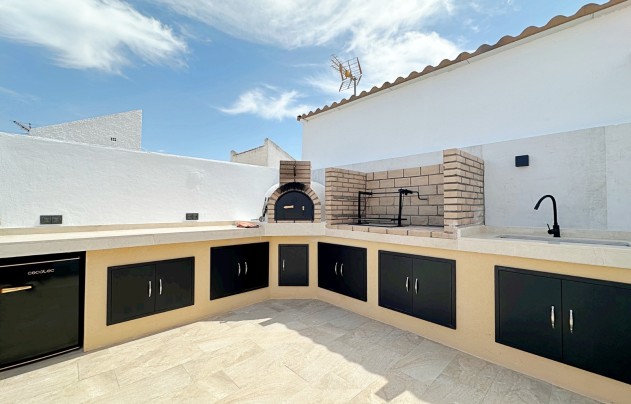 Resale - Townhouse / Terraced House - Torrevieja - Aguas Nuevas