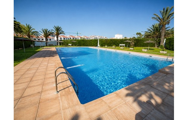 Resale - Townhouse / Terraced House - Torrevieja - Aguas Nuevas