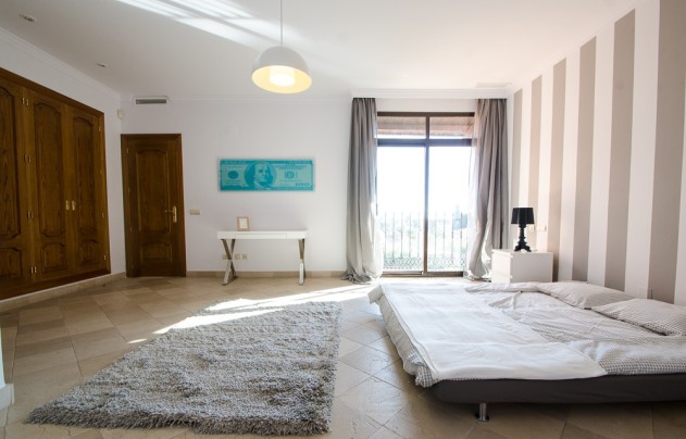 Resale - Apartment - Marbella - La Mairena