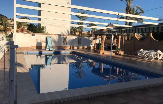 Herverkoop - Villa - Cabo Roig