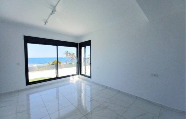 Resale - Villa - Torrevieja - Los Balcones