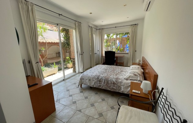 Resale - Villa - Mijas