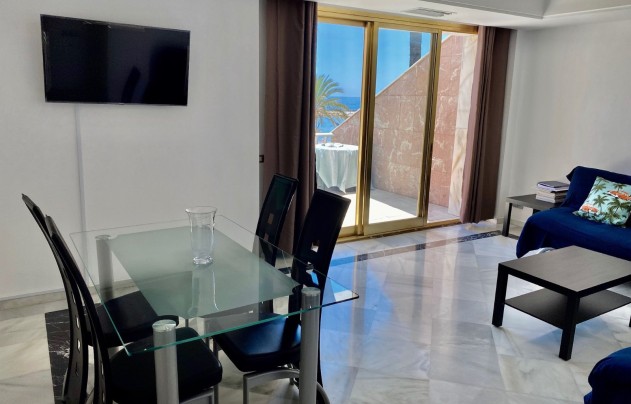 Resale - Apartment - Marbella - Puerto Banús