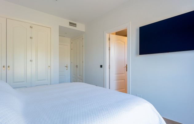 Resale - Apartment - Benahavis