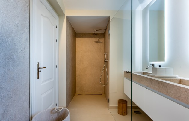 Resale - Apartment - Benahavis