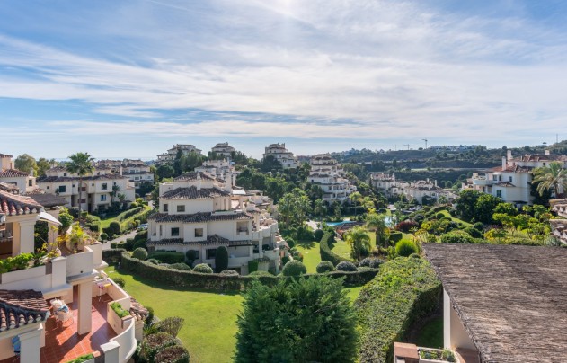 Resale - Apartment - Benahavis