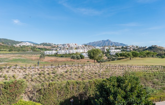 Resale - Apartment - Benahavis