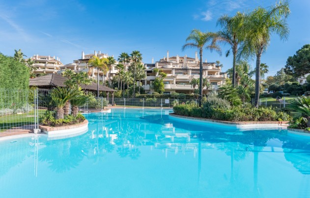 Resale - Apartment - Benahavis