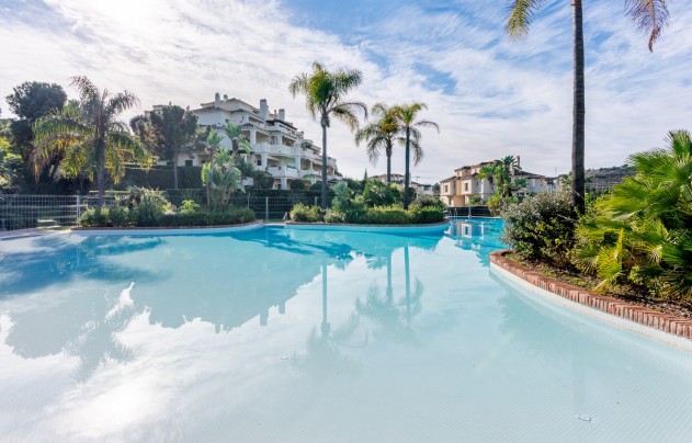 Resale - Apartment - Benahavis