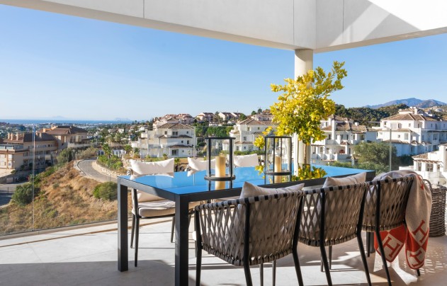 Resale - Apartment - Marbella - Nueva Andalucía