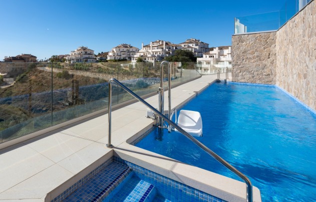 Resale - Apartment - Marbella - Nueva Andalucía