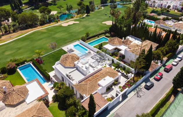 Resale - Villa - Marbella - Nueva Andalucía