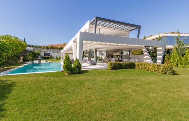 Resale - Villa - Marbella - Nueva Andalucía