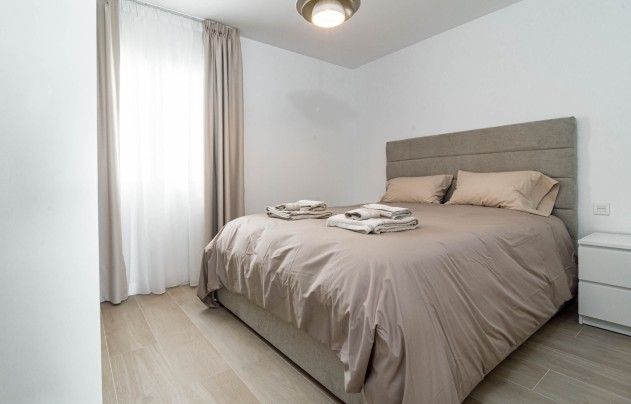 Resale - Apartment - Marbella - Nueva Andalucía