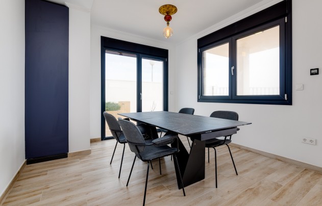 Herverkoop - Villa - Torrevieja - La Mata