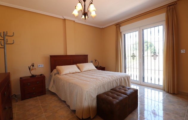 Resale - Villa - Algorfa