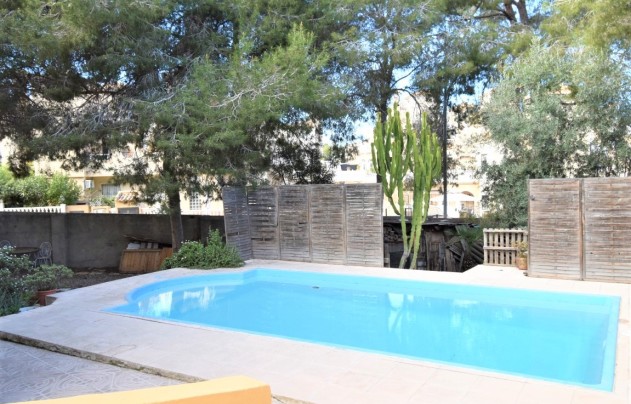 Resale - Villa - Orihuela Costa - Villamartín