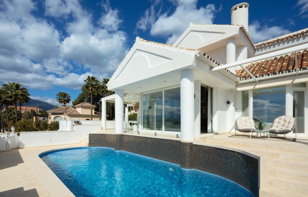 Resale - Villa - Marbella - Nueva Andalucía