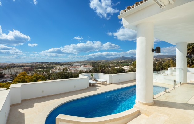 Resale - Villa - Marbella - Nueva Andalucía