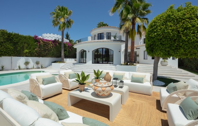 Resale - Villa - Marbella - Nueva Andalucía