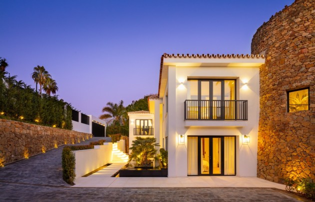 Resale - Villa - Marbella - Nueva Andalucía