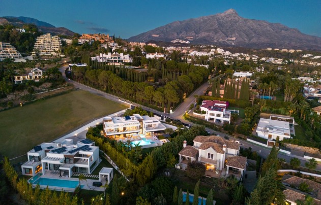 Resale - Villa - Marbella - Nueva Andalucía