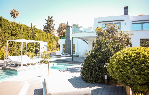 Resale - Villa - Marbella - Nueva Andalucía