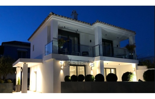 Resale - Villa - Marbella - San Pedro de Alcantara