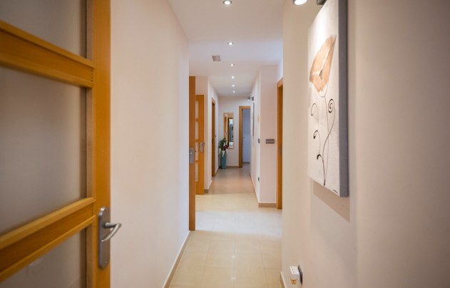 Resale - Villa - Avileses