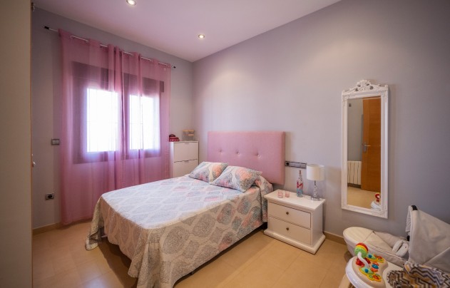 Resale - Villa - Avileses