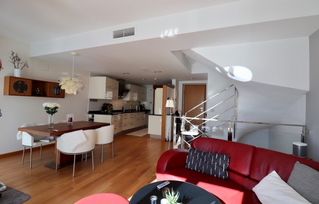 Resale - House - Guardamar del Segura