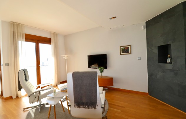 Resale - House - Guardamar del Segura