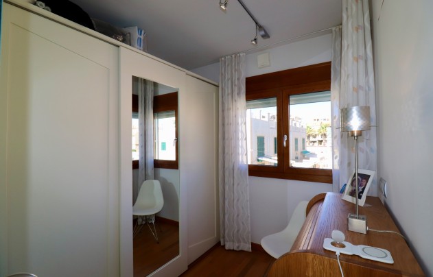 Resale - House - Guardamar del Segura