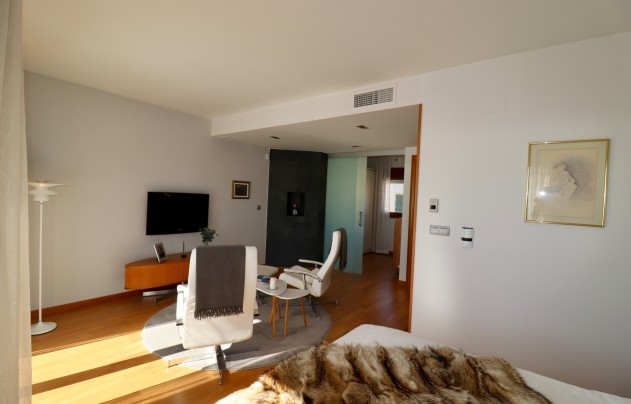 Resale - House - Guardamar del Segura