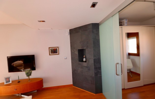 Resale - House - Guardamar del Segura