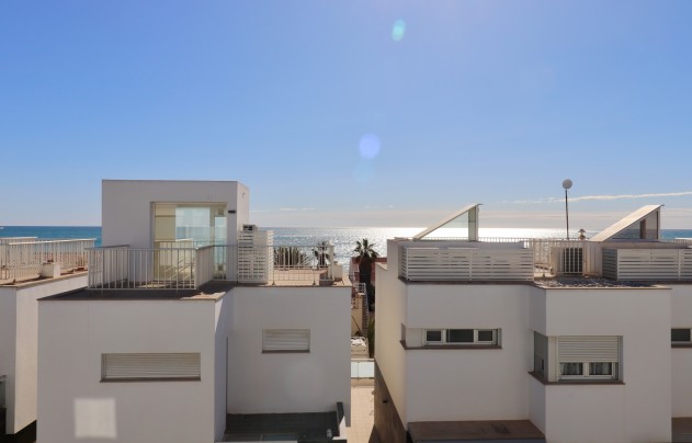 Resale - House - Guardamar del Segura