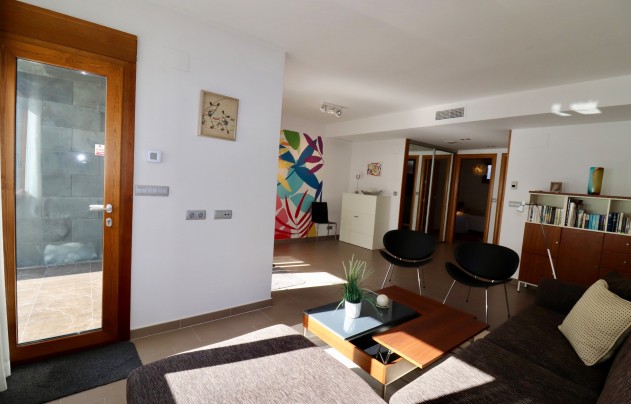 Resale - House - Guardamar del Segura