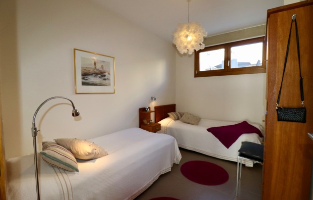 Resale - House - Guardamar del Segura