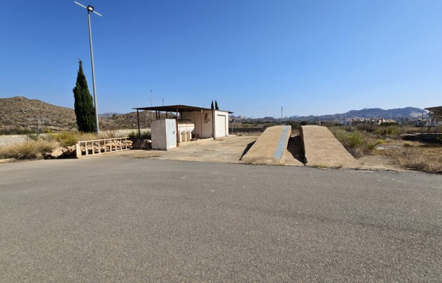 Revente - Commercial - Aguilas - La Estación