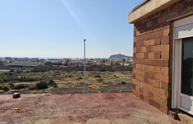 Revente - Commercial - Aguilas - La Estación