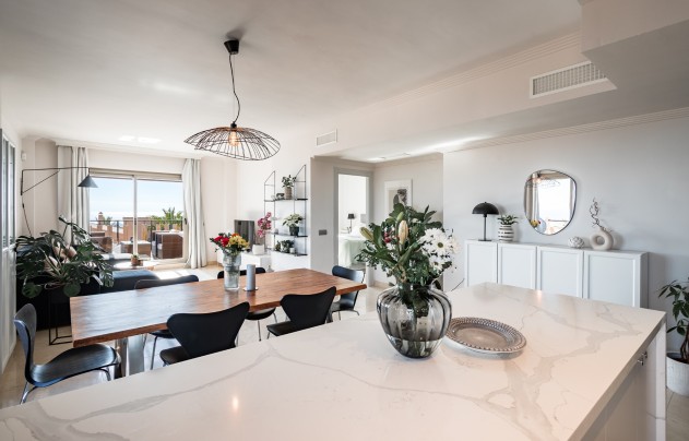 Resale - Apartment - Benahavis